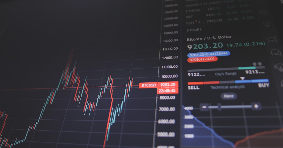 Tesouro IPCA+ vs Tesouro Selic - Quando Escolher Cada Um
